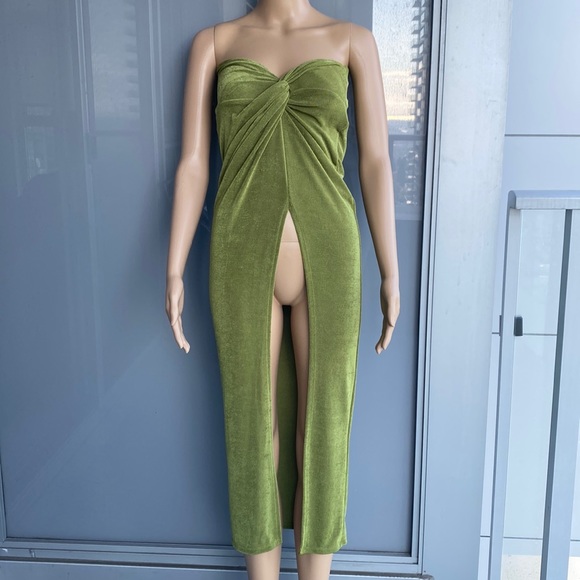 Timeless Elegance Meets Beachside Bliss: Vintage Green Tube Dress/Beach Cover-Up - Picture 1 of 6